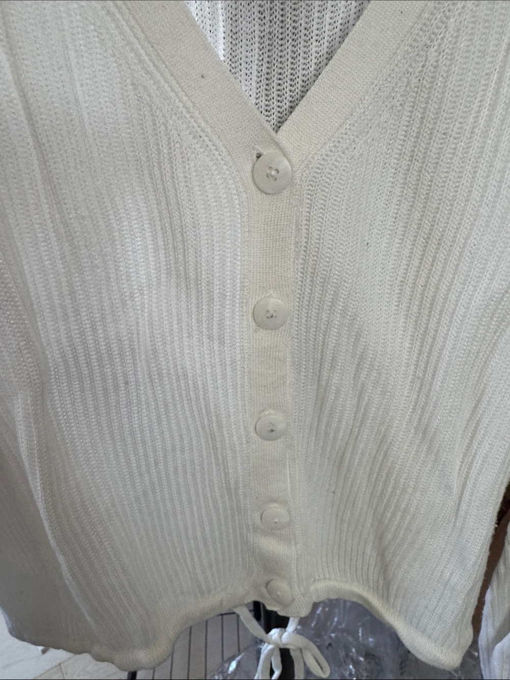 Splendid Cream Button-Front Ribbed V-Neck Cardigan - Picture 3 of 7